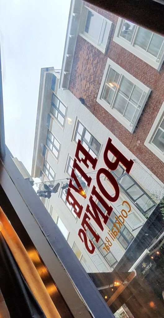 thefivepointsbar.nl Korte Houtstraat 5, 2511 CC Den Haag